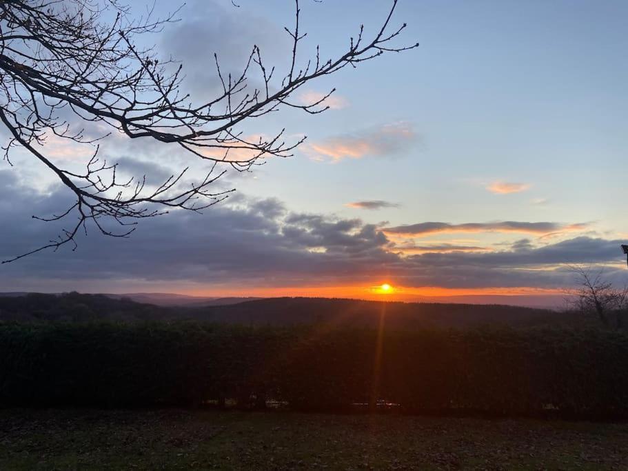 The Mill Stylish Rural Apartment With Beautiful Views Welsh Newton Common 外观 照片