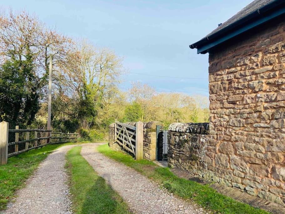 The Mill Stylish Rural Apartment With Beautiful Views Welsh Newton Common 外观 照片