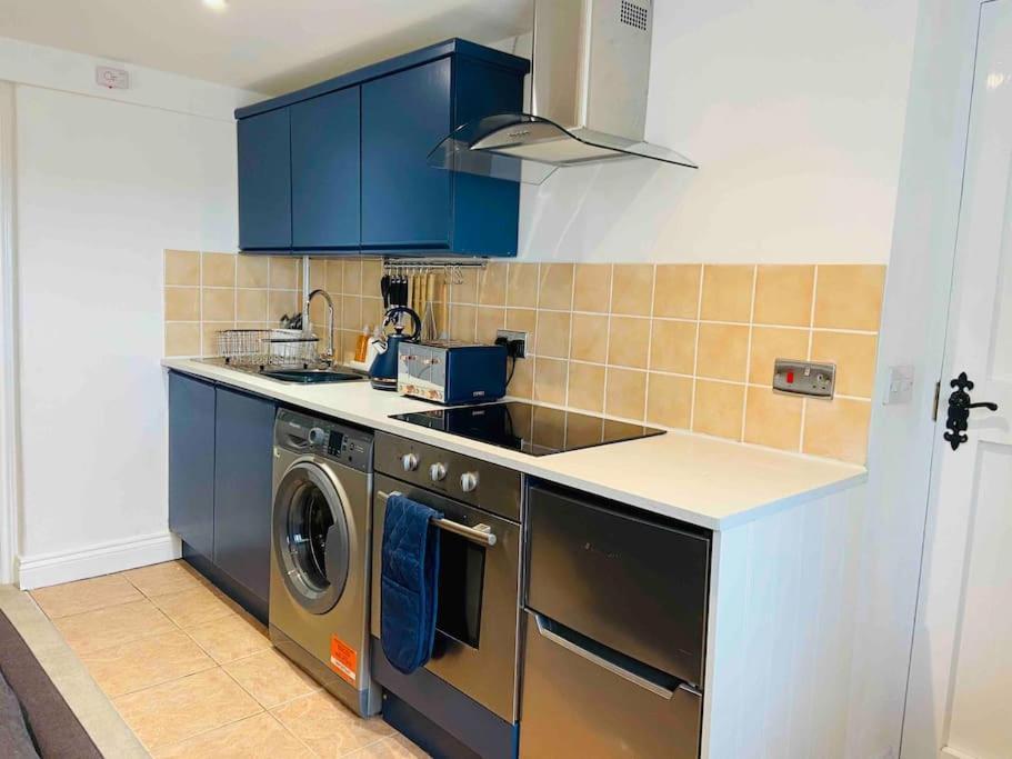 The Mill Stylish Rural Apartment With Beautiful Views Welsh Newton Common 外观 照片