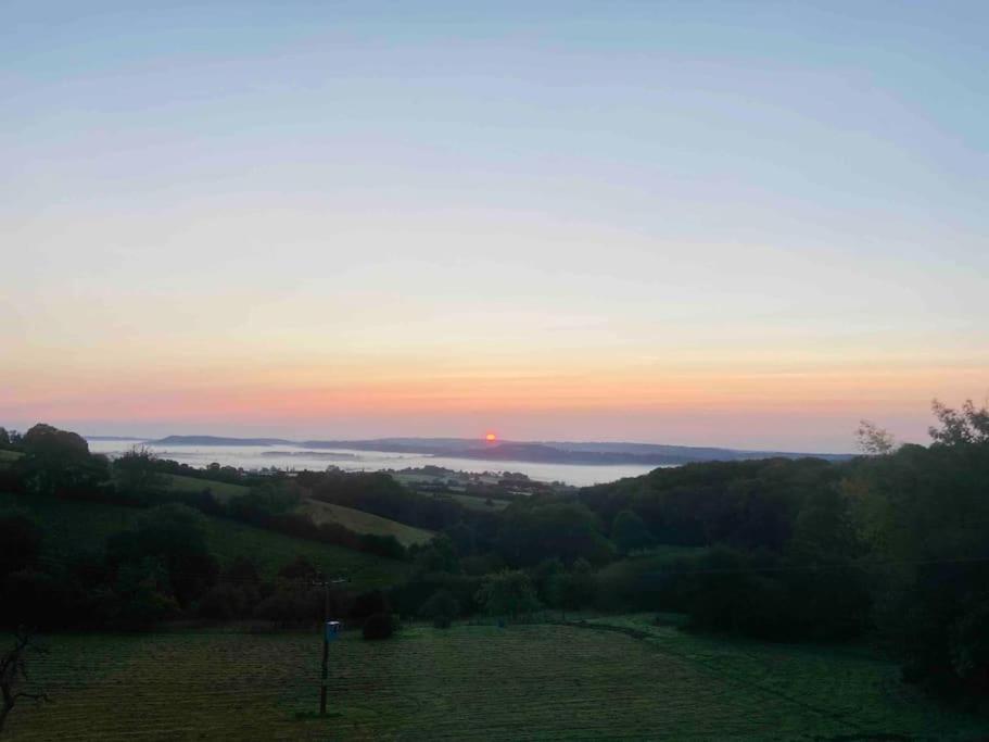 The Mill Stylish Rural Apartment With Beautiful Views Welsh Newton Common 外观 照片